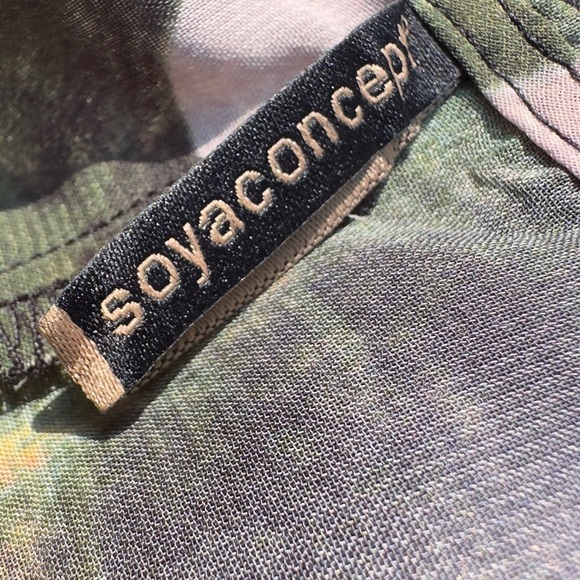 Womens Floral Short Sleeve V Neck swimsuit coverup  Small - Picture 9 of 12